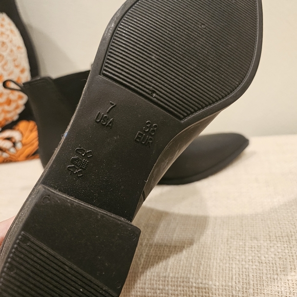 Jeffrey Campbell Mist - pointed rain bootie - matte black - Picture 4 of 9